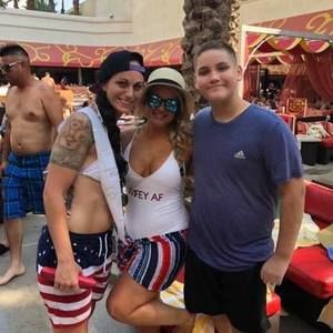 Meet your Posher, Genalisa